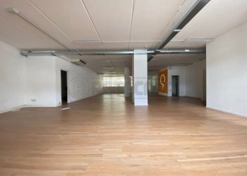 14.jpg - Commercial Premises Bassano del Grappa - photo 14