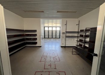 IMG_9411.jpeg - Locale Commerciale Fonte - foto 1