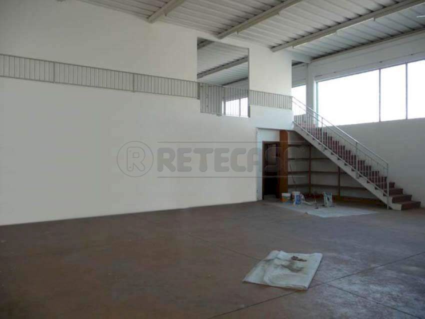 1645838_Pagina_06.jpg - Commercial Premises Romano d'Ezzelino - photo 3