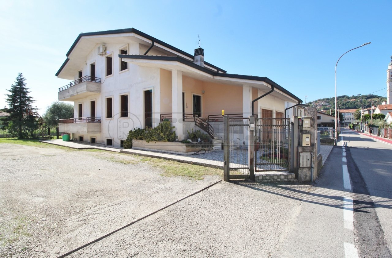 esterno - Villa Stradella Muzzi 22, Montebello Vicentino - foto 3
