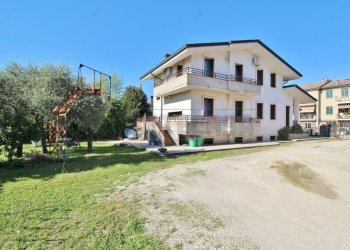 Facciata.JPG - Villa Stradella Muzzi 22, Montebello Vicentino - foto 2