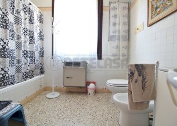 bagno piano terra - Villa Stradella Muzzi 22, Montebello Vicentino - foto 16