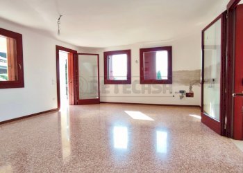 WhatsApp Image 2025-07-24 at 09.49.39(2).jpeg - Porzione di casa Via Moretto 17, Arzignano - foto 13