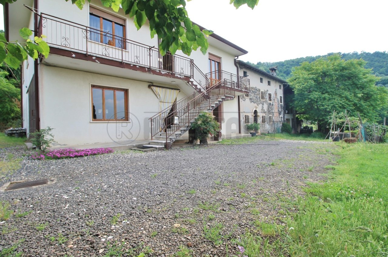 cortile - Casale Via Danesi di Sopra 50, Montecchia di Crosara - photo 3
