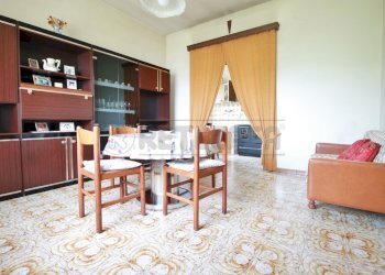 sala da pranzo e cucinino - Casale Via Danesi di Sopra 50, Montecchia di Crosara - foto 8