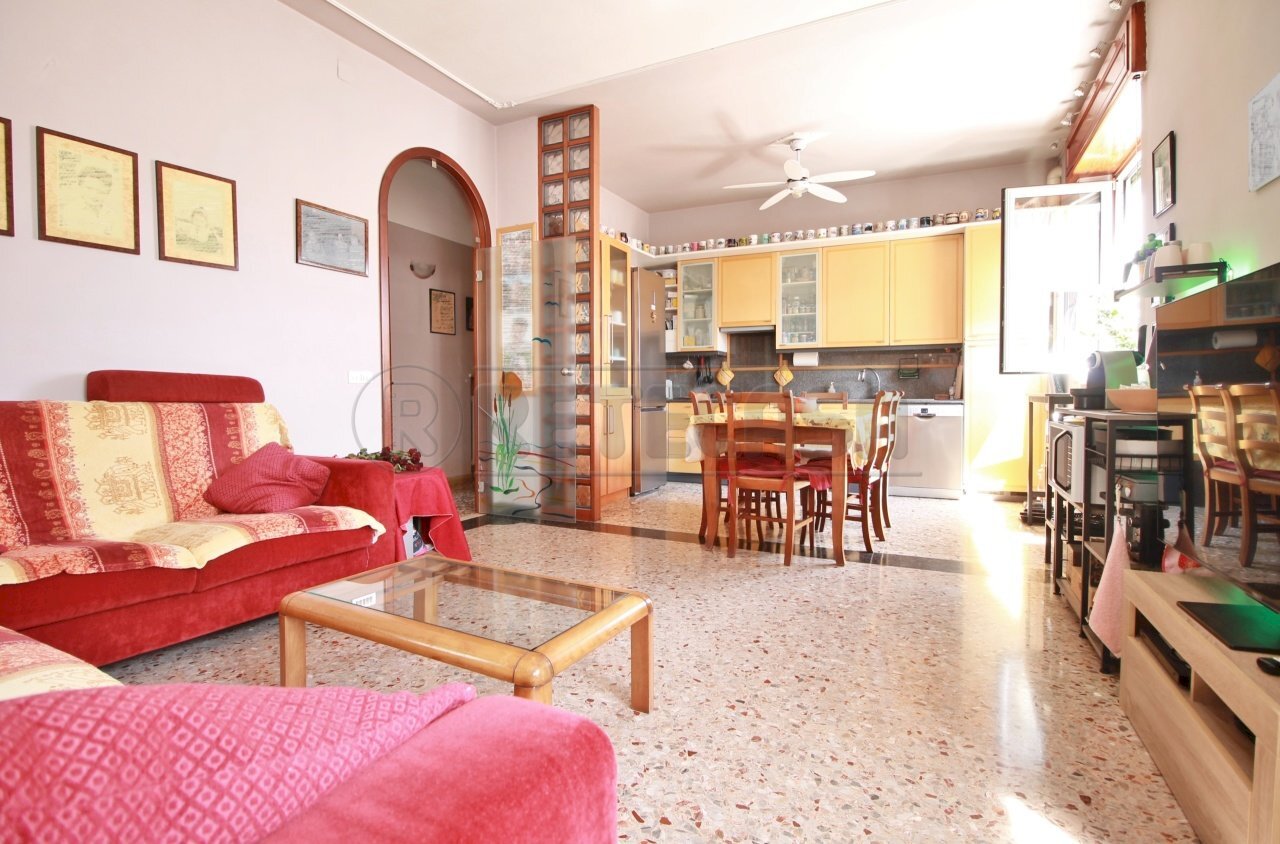 zona giorno primo piano - Casa semi indipendente Via XXIV Maggio 43, Montebello Vicentino - foto 1