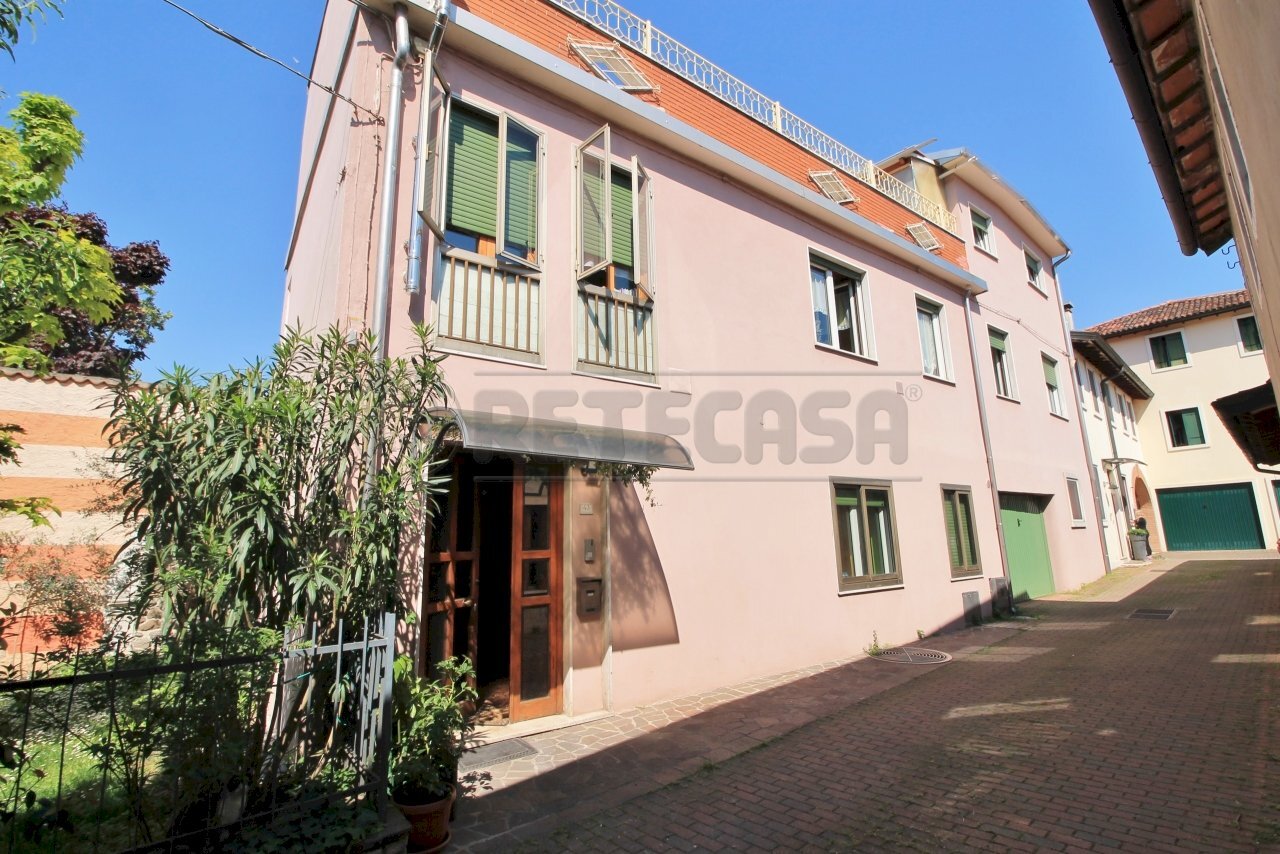 esterno - Casa semi indipendente Via XXIV Maggio 43, Montebello Vicentino - foto 2
