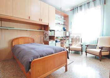 camera da letto piano primo - Casa semi indipendente Via XXIV Maggio 43, Montebello Vicentino - foto 18