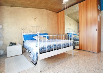 camera da letto paino secondo - Casa semi indipendente Via XXIV Maggio 43, Montebello Vicentino - foto 26