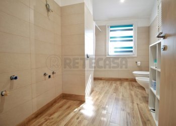 Bagno piano primo - Casa semi indipendente Via Monte Rosso 21, Brendola - foto 14