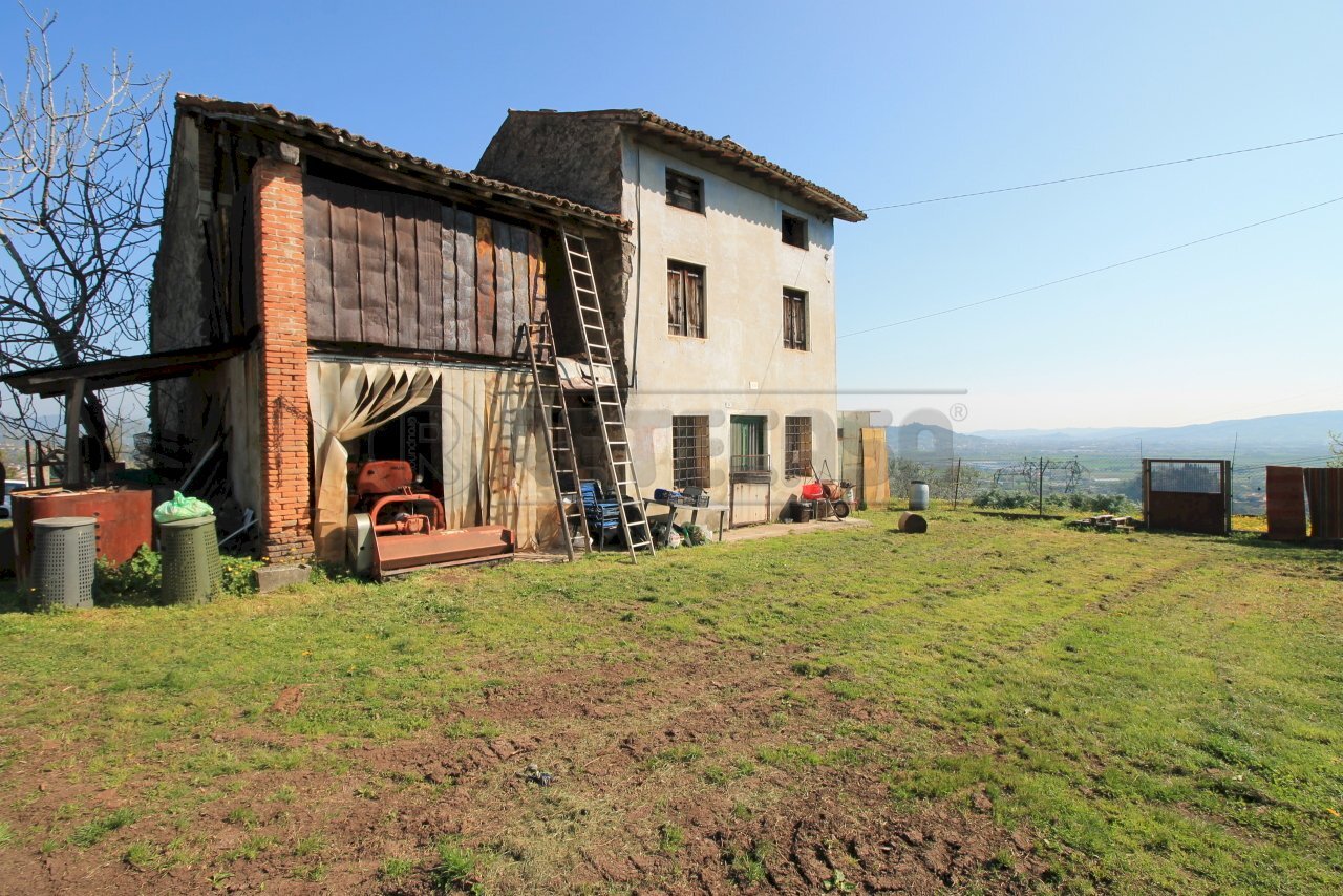 cortile e rustico - Rustico Via San Nicolò 7, Montorso Vicentino - foto 1