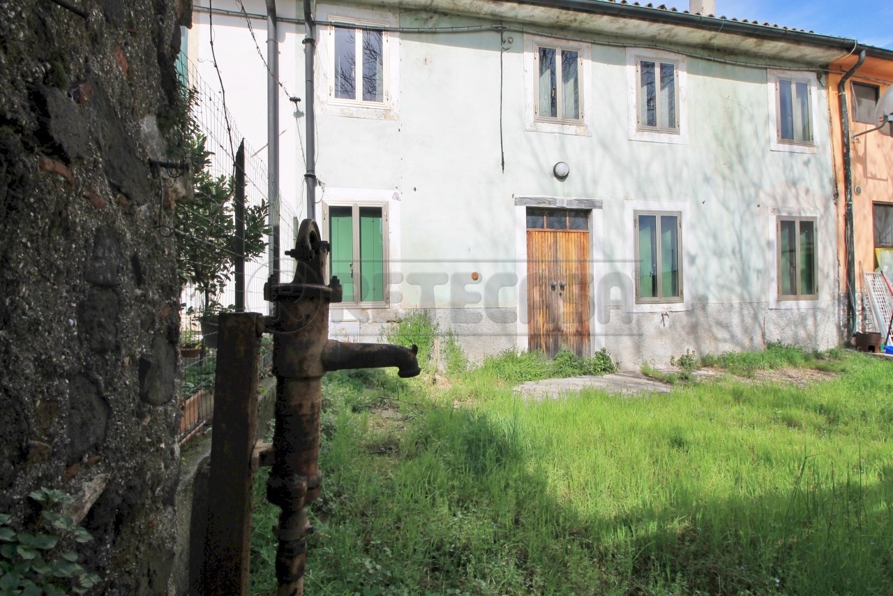 esterno e cortile - Rustico Via Borgo 118, Montebello Vicentino - foto 3