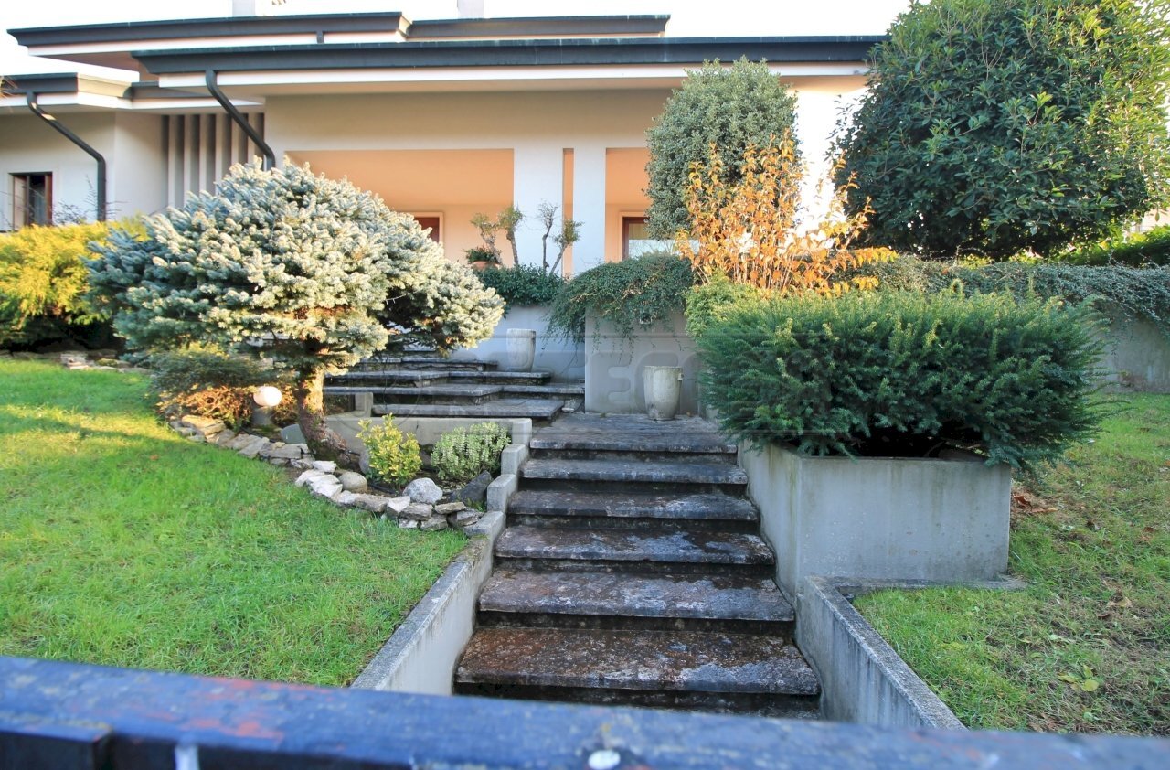 ingresso - Villa VIA GIACOMO LEOPARDI 2, Arzignano - foto 3