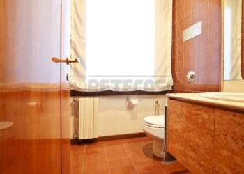 bagno a servizio zona giorno - Villa VIA GIACOMO LEOPARDI 2, Arzignano - foto 23