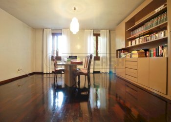 camera piano terra - Villa VIA GIACOMO LEOPARDI 2, Arzignano - foto 26