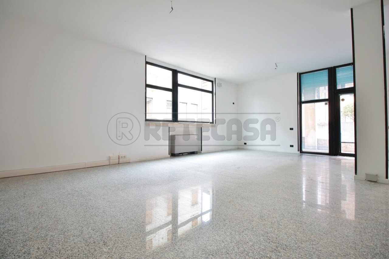 negozio - Commercial Premises Piazza Regaù 1, Zermeghedo - photo 2