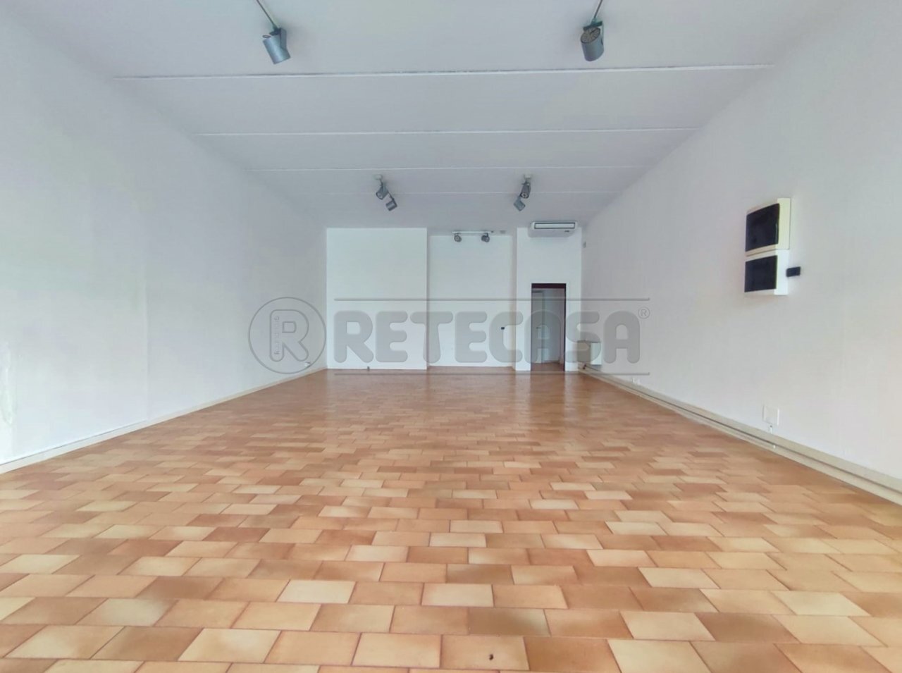 negozio - locale principale - Locale Commerciale Via de Gasperi, Altavilla Vicentina - foto 3