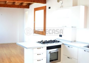 DSC_0563.JPG - Appartamento corso matteotti  52, Montecchio Maggiore - foto 9