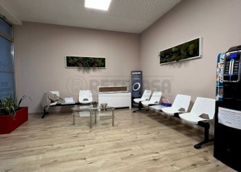 pg - Locale Commerciale Montecchio Maggiore - foto 1