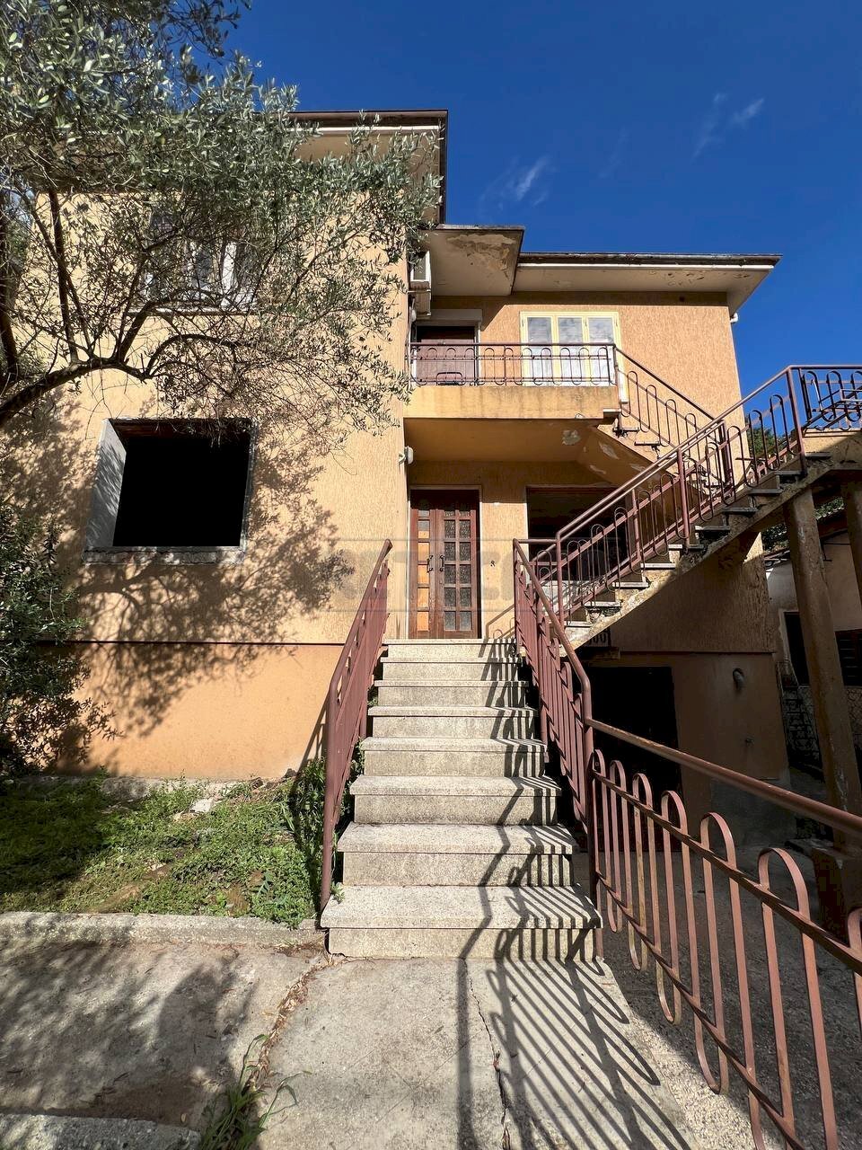 ESTERNO - Villa Via Salita Santissima Trinità 36, Montecchio Maggiore - foto 1