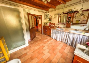 bagno finestrato - Porzione di casa Via Valdilonte, Isola Vicentina - foto 17