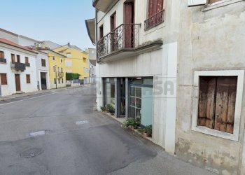 Retecasa_Cornedo - Locale Commerciale Via Villa 1, Castelgomberto - foto 2