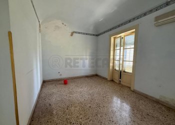 camera.jpg - Trilocale Via Resuttana 219, Palermo - foto 5