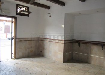 IMG_0065.JPG - Commercial Premises via carbone 75, Palermo - photo 7