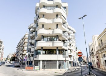 IMG_1852.jpg - Box Via Isonzo 6262, Bisceglie - photo 2