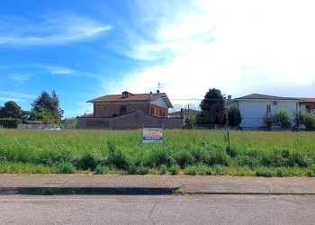 e695343d-4192-4e5c-8b78-e03ab9769ac2.jpeg - Terreno edificabile Via XXV Aprile, Nanto - foto 2