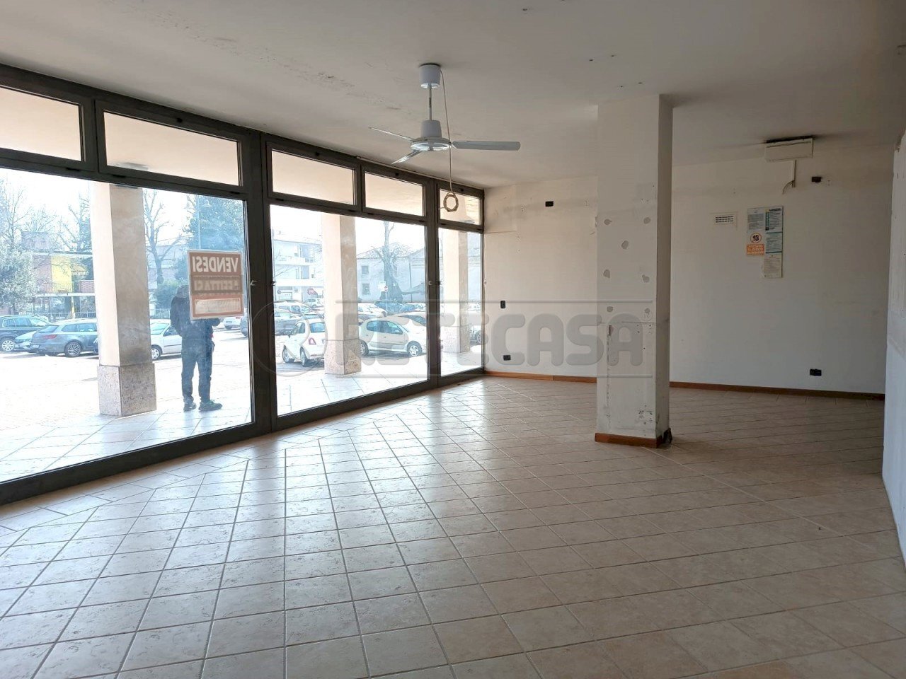 b0db7136-3d5a-4cc6-87e1-835963b047a5.jpeg - Locale Commerciale Via Papa Giovanni XXIII, Barbarano Mossano - foto 3