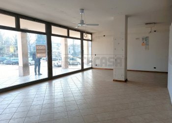 b0db7136-3d5a-4cc6-87e1-835963b047a5.jpeg - Locale Commerciale Via Papa Giovanni XXIII, Barbarano Mossano - foto 3