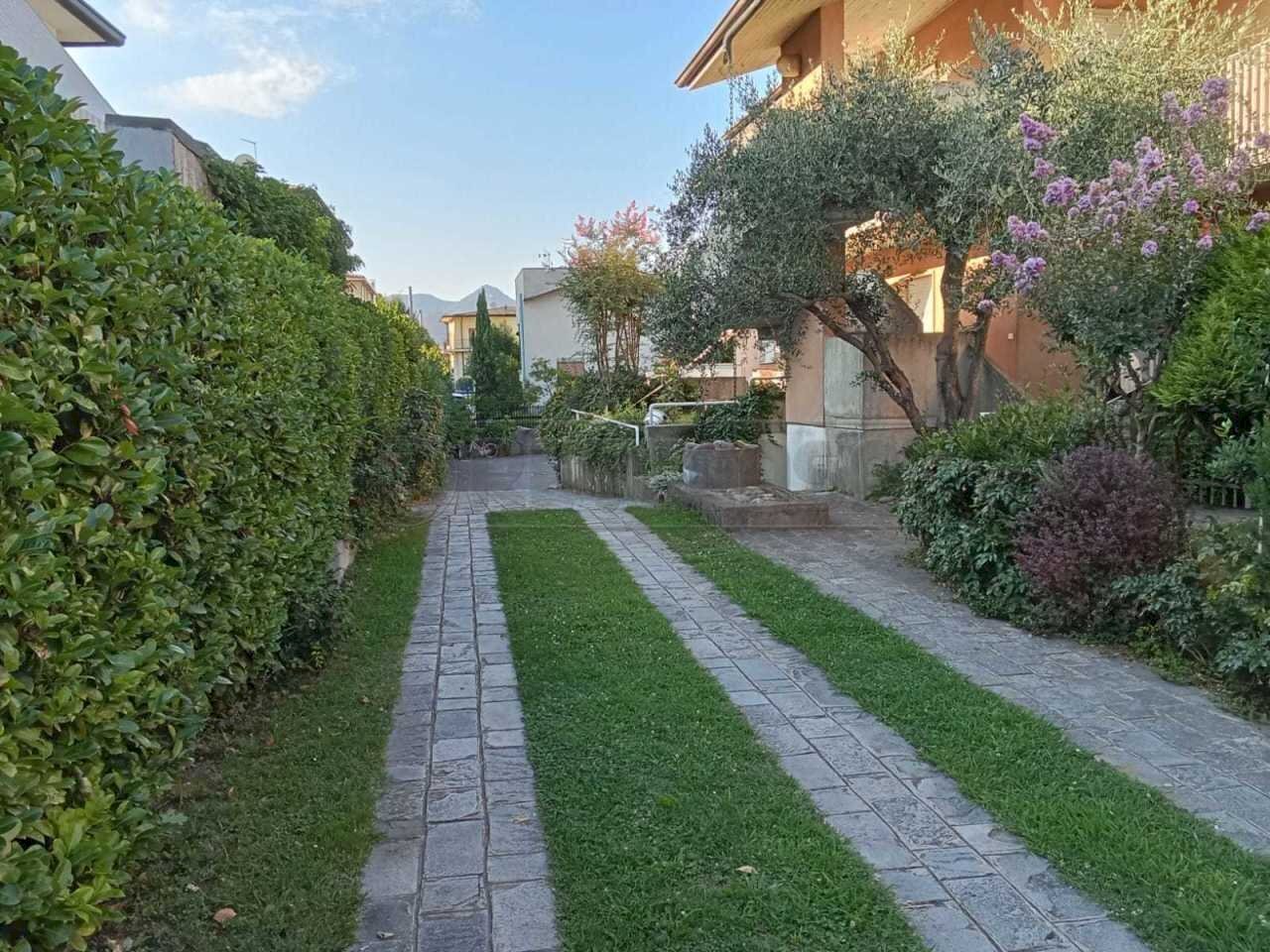 2.jpg - Four-room apartment Seriate - photo 3