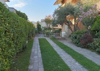 2.jpg - Four-room apartment Seriate - photo 3