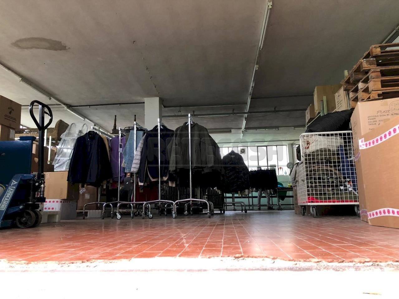 868b19bc-5fad-401f-b7a2-e925a18872a5.jpg - Locale Commerciale Sorisole - foto 3