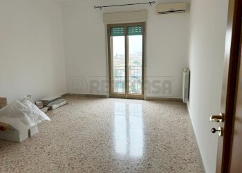 Immagine WhatsApp 2025-06-13 ore 18.19.58_42dd8446 - Appartamento via san giovanni bosco 85, Caltanissetta - foto 3