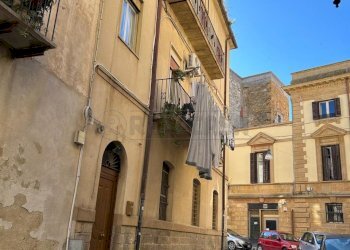 Immagine WhatsApp 2025-05-06 ore 17.03.57_774b65ef - Trilocale via paternò 4, Caltanissetta - foto 9