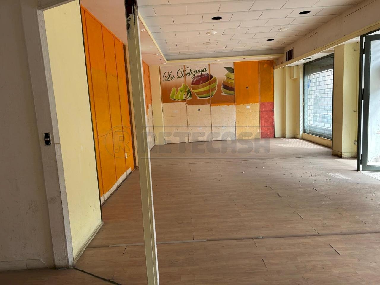 WhatsApp Image 2025-03-28 at 18.58.01(32).jpeg - Locale Commerciale VIA RUGGERO SETTIMO 10, Caltanissetta - foto 3