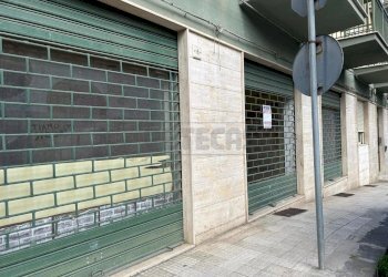 WhatsApp Image 2025-03-28 at 18.58.01(34).jpeg - Locale Commerciale VIA RUGGERO SETTIMO 10, Caltanissetta - foto 1