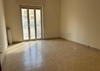 WhatsApp Image 2025-03-28 at 18.58.01(2).jpeg - Quadrilocale VIA RUGGERO SETTIMO 50, Caltanissetta - foto 3