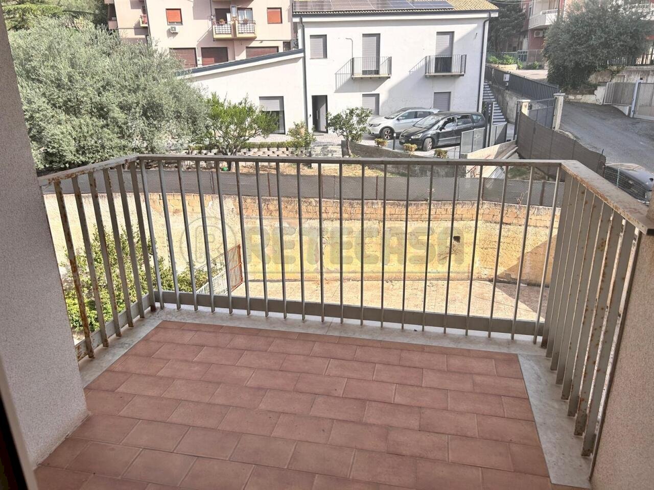 balcone salone - Four-room apartment via Filippo Paladini 256/A, Caltanissetta - photo 2