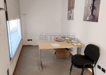 20250411_153035.jpg - Laboratorio Via Giacomo Puccini 1, Castelfranco di Sotto - foto 1