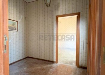 IMG-20250516-WA0031.jpg - Quadrilocale Via Madonna della Libera, Marcianise - foto 5