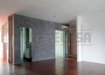 22-WhatsApp Image 2021-07-26 at 17.06.19 (11).jpeg - Appartamento Via Eugenio Montale, Marcianise - foto 1