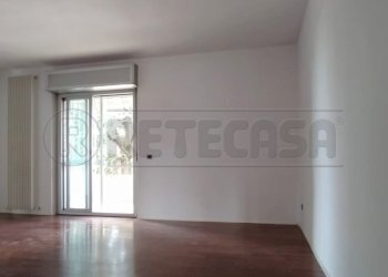 23-WhatsApp Image 2021-07-26 at 17.06.19 (12).jpeg - Appartamento Via Eugenio Montale, Marcianise - foto 19