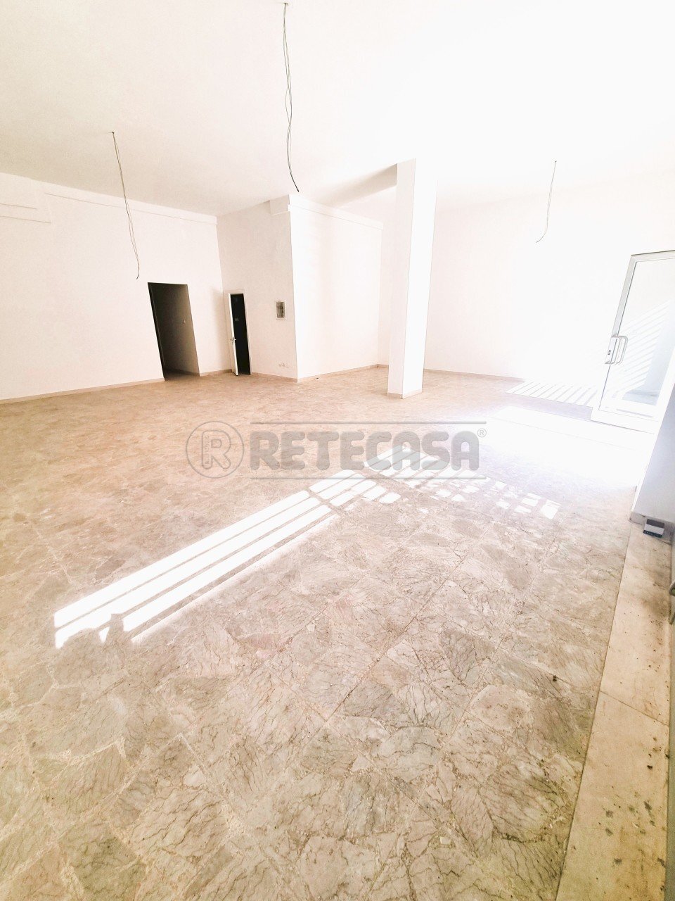 20250306_104452.jpg - Locale Commerciale Pescara - foto 1