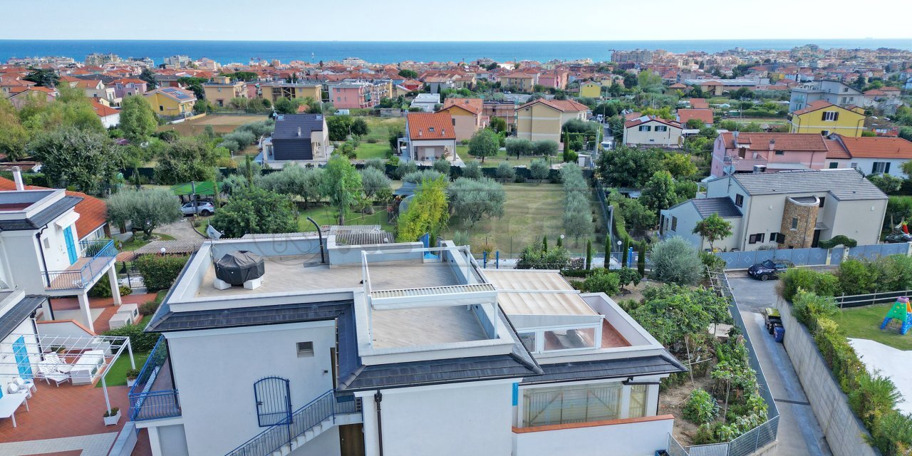 1.jpg - Appartamento Via Montello 54C, Loano - foto 2