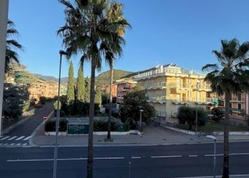 IMG_6858.jpg - Trilocale Via Cesare Battisti 42, Pietra Ligure - foto 17