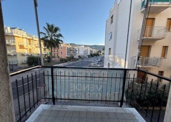 IMG_6854.jpg - Trilocale Via Cesare Battisti 42, Pietra Ligure - foto 2