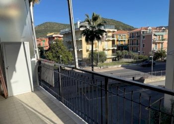 IMG_6891.jpg - Trilocale Via Cesare Battisti 42, Pietra Ligure - foto 6